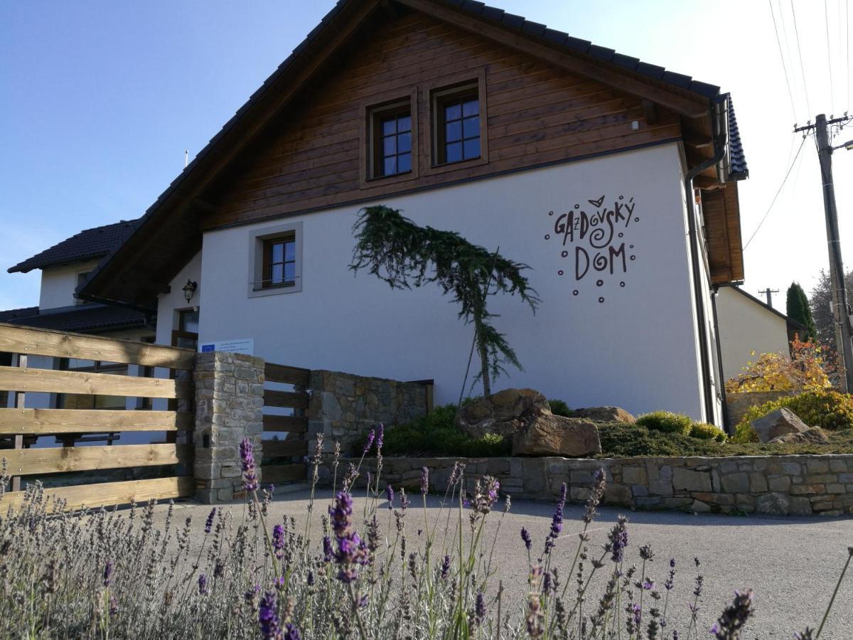 Penzión Uhliská a Depandance Gazdovský dom Nemšová Exterior foto